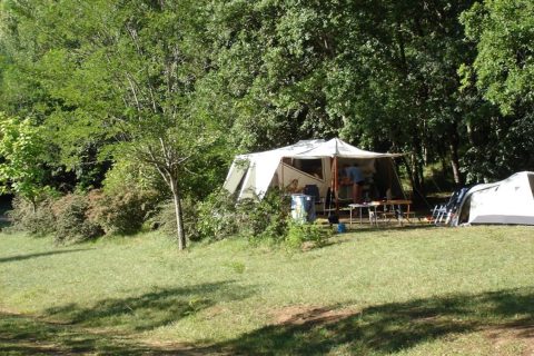 tente emplacement nature camping Lot tente