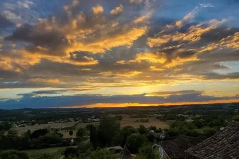 Couché de soleil Montflanquin dans leLot